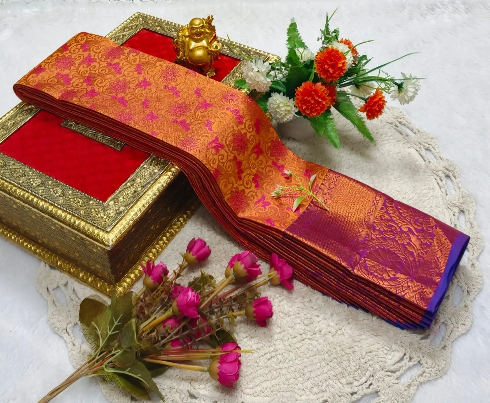 Muhurtham Jacquard Floral Scroll Saree